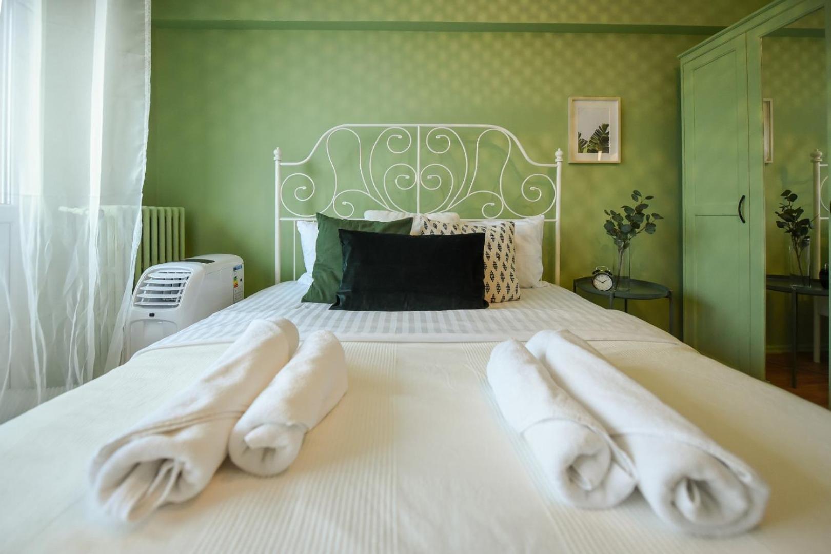 Chic Accommodation With Breathtaking Views Over Calea Victoriei - Your Central Heaven بوخارست المظهر الخارجي الصورة