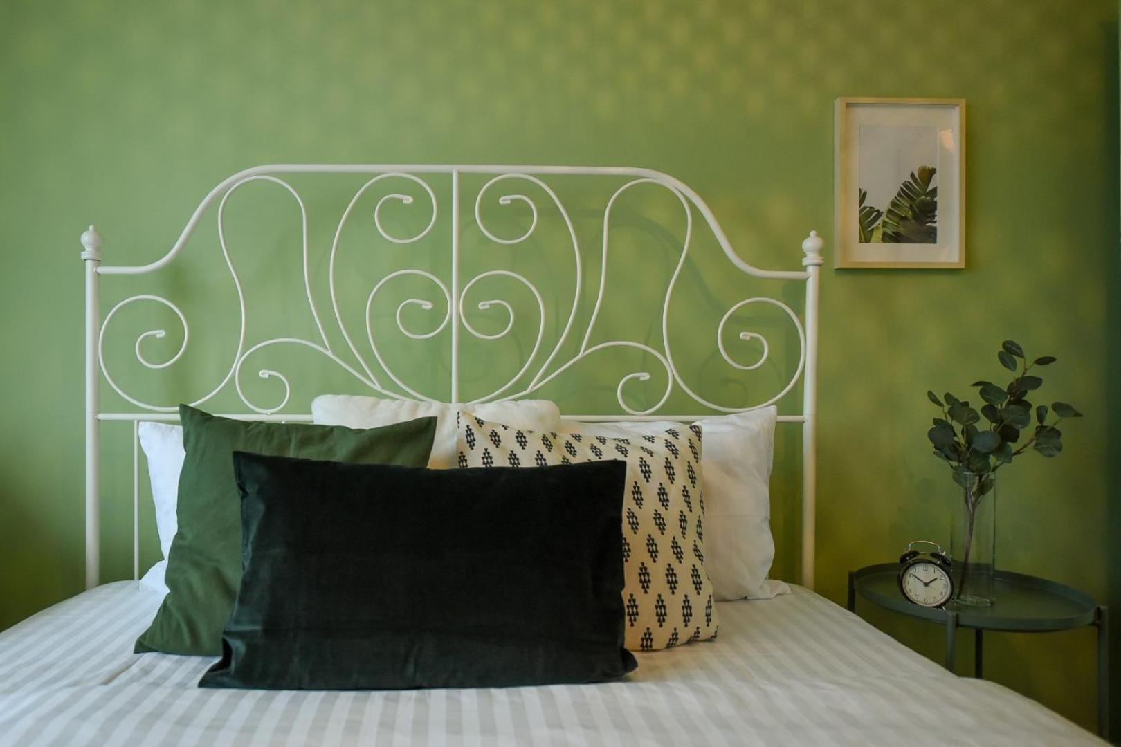 Chic Accommodation With Breathtaking Views Over Calea Victoriei - Your Central Heaven بوخارست الغرفة الصورة